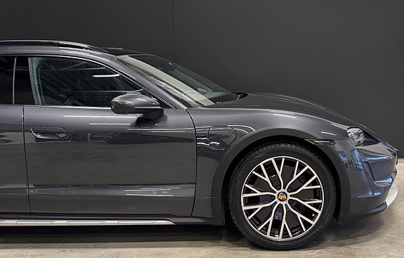 Porsche Taycan 4 5 of 30