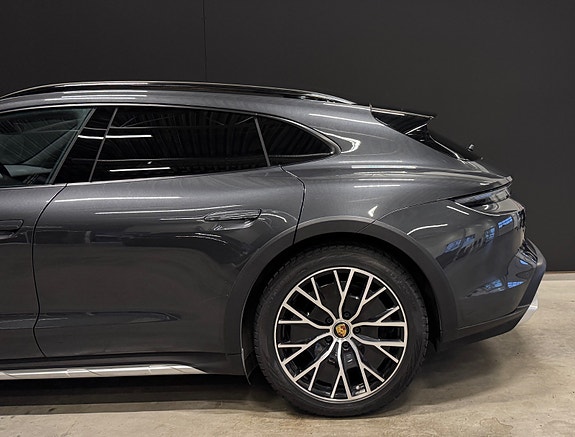 Porsche Taycan 4 9 of 30