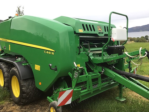 John Deere C441HR
