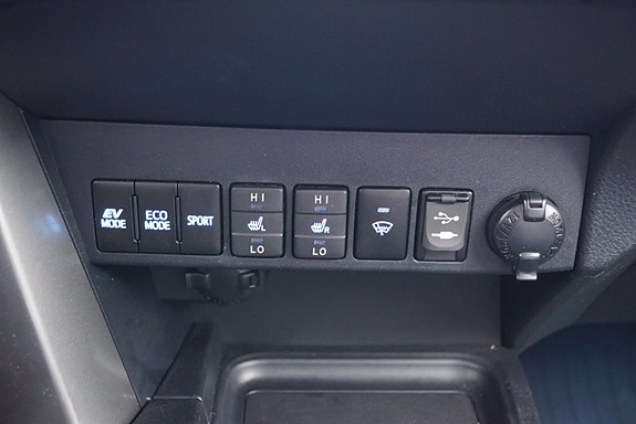 Toyota RAV4 21 of 30
