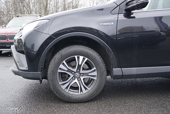 Toyota RAV4 5 of 30