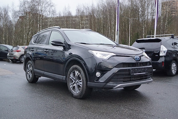 Toyota RAV4 3 of 30