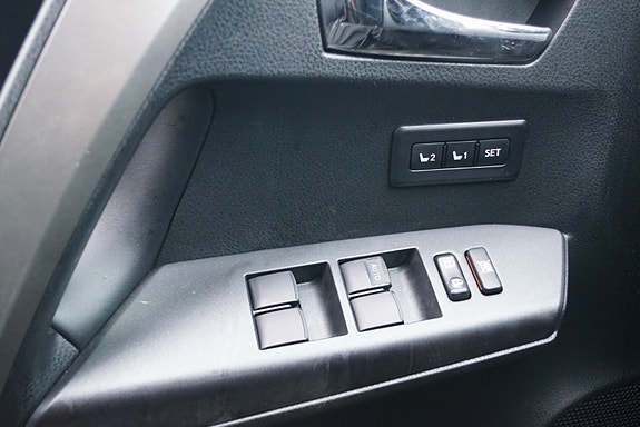 Toyota RAV4 19 of 30