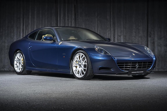 Ferrari 612 3 of 5