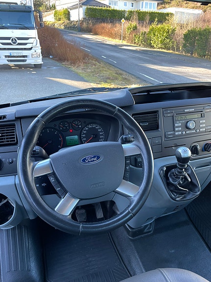 Ford Transit 5 of 5