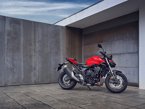 Honda CB1000 Hornet 6 of 12