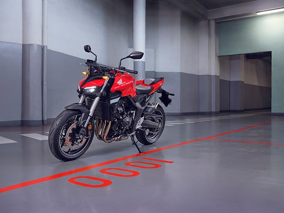 Honda CB1000 Hornet 5 of 5