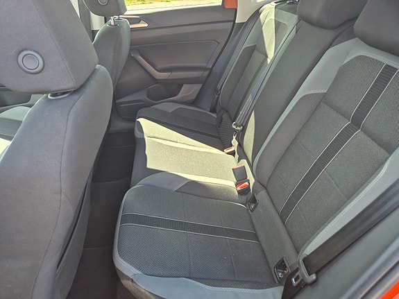 Volkswagen Polo 16 of 30