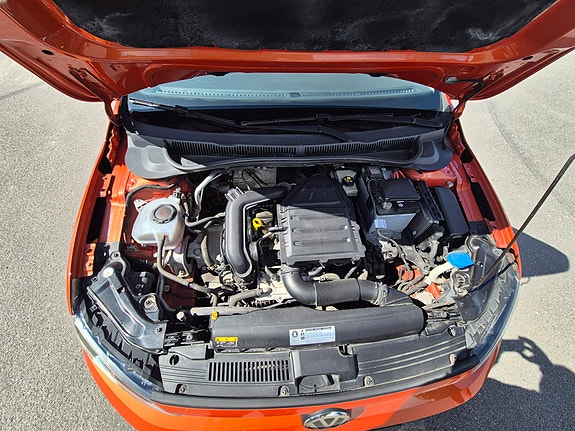 Volkswagen Polo 22 of 30