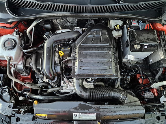 Volkswagen Polo 23 of 30