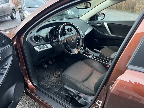 Mazda 3 10 of 21