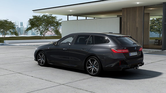 BMW i5 5 of 5