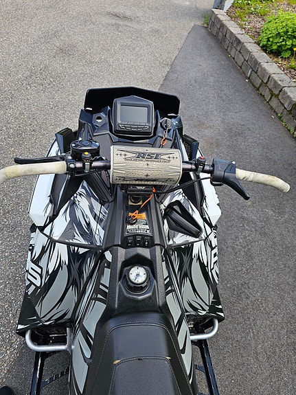 Polaris 850 RMK KHAOS 155" SHORTY/34" WOODPECKER/ICE AGE/SLP 14 of 30