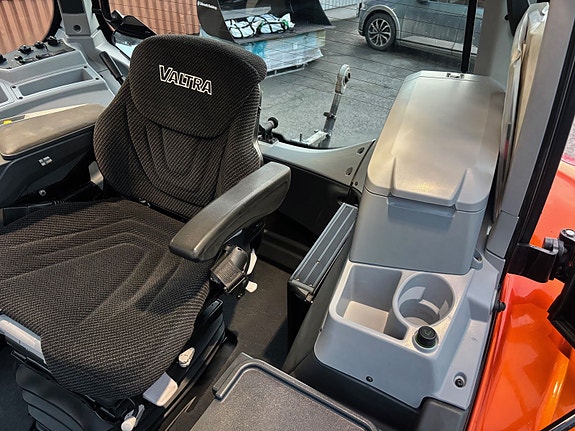 Valtra Burnt Orange N174 DST 2019, kr 1 079 000,-