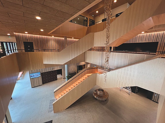 Overfinerte produkter til innredning både i private byg og offentlig sektor. Her fra Kulturhusprosjekt