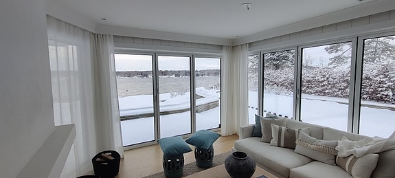 Vi leverer også et bredt spekter av heltrepaneler. Her vår eksklusive Kronepanel levert til hytteprosjekt.