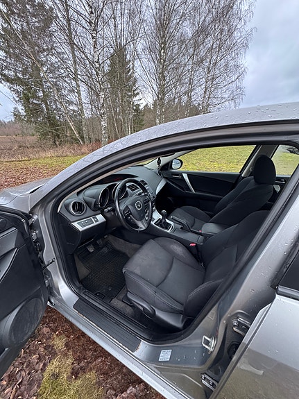 Mazda 3 14 of 21