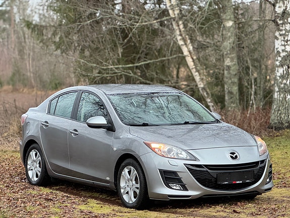 Mazda 3 2 of 5