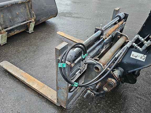 Manitou MT 1840 ST3B, 5918 timer, 2015 mod, 18 meter, Pallegaffel, Skuff, jib, 4 ton løftekapasitet. 16 of 30