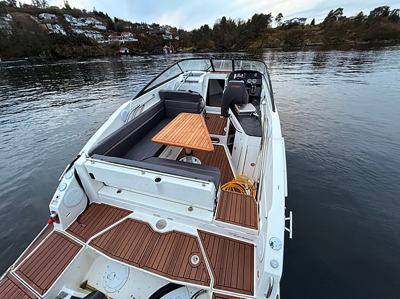 BM-115 Uttern D77-Luksus Day cruiser-300 hk Mercury | Fullt utstyrt "Høstpris" 15 of 30