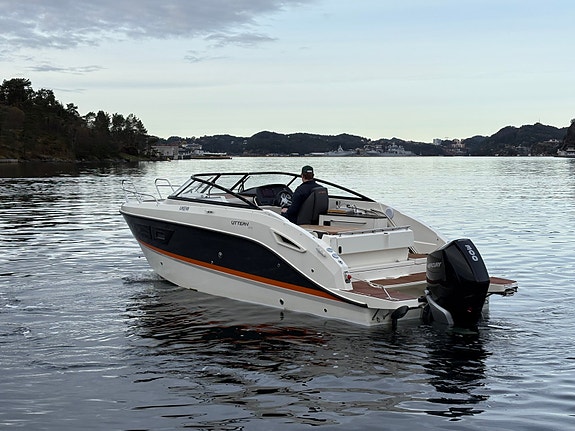 BM-115 Uttern D77-Luksus Day cruiser-300 hk Mercury | Fullt utstyrt "Høstpris" 9 of 30