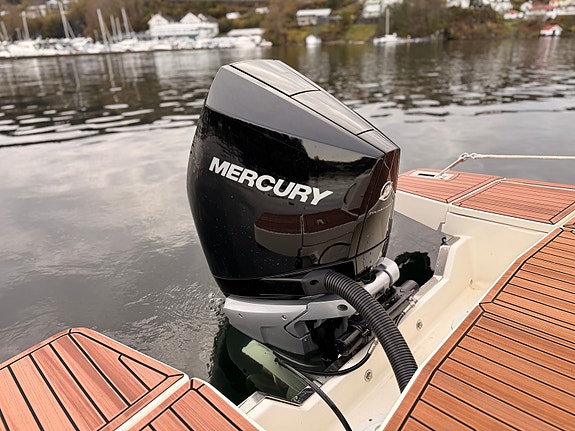 BM-115 Uttern D77-Luksus Day cruiser-300 hk Mercury | Fullt utstyrt "Høstpris" 19 of 30