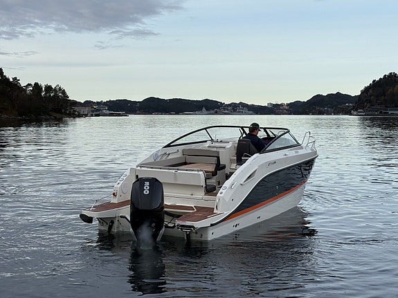 BM-115 Uttern D77-Luksus Day cruiser-300 hk Mercury | Fullt utstyrt "Høstpris" 10 of 30