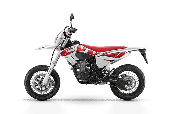 QJ Motor Cov 125X Supermotard|Nyhet! 7 of 10