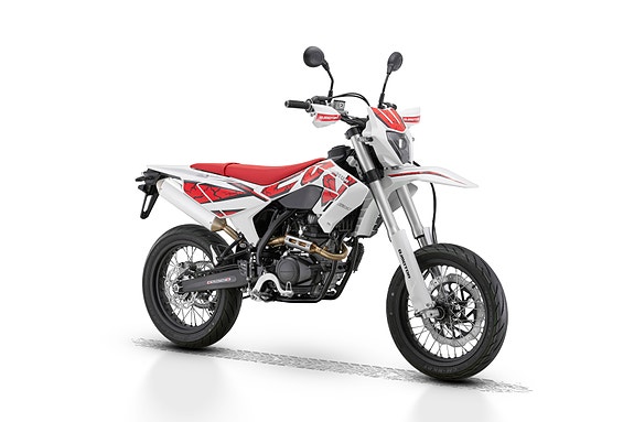 QJ Motor Cov 125X Supermotard|Nyhet! 5 of 5