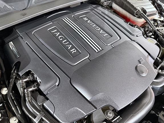 Jaguar XJ 25 of 26