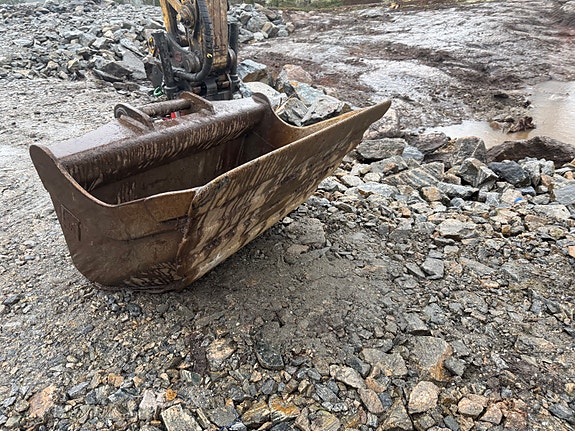 Cat 320 ng 15 of 15