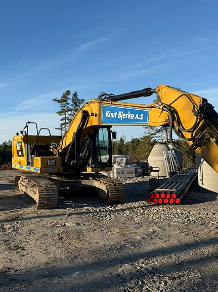 Cat 320 ng 4 of 15