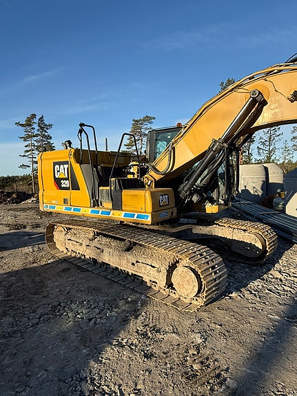Cat 320 ng 3 of 15