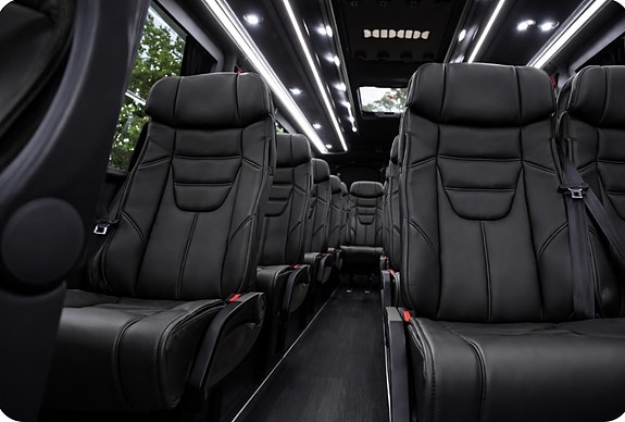 Mercedes-Benz Universals Mercedes-Benz Elektrisk Minibuss – VIP Turbuss | 16 seter | 113 kWh | Full utstyrt 3 of 5