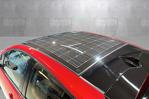 Toyota Prius Plug-in Hybrid 20 of 20