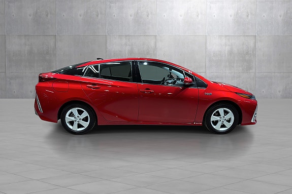 Toyota Prius Plug-in Hybrid 6 of 20