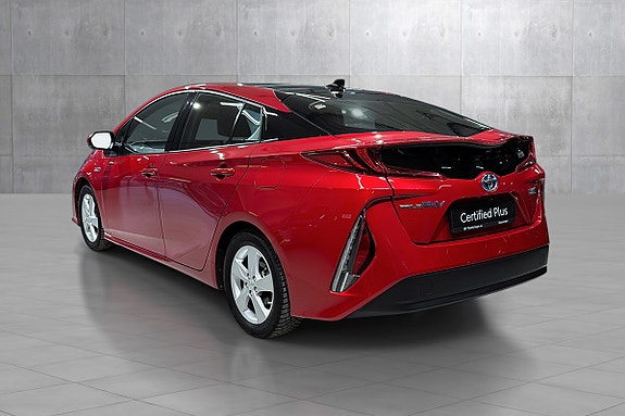 Toyota Prius Plug-in Hybrid 3 of 20