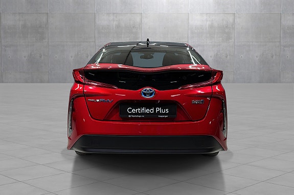 Toyota Prius Plug-in Hybrid 4 of 20