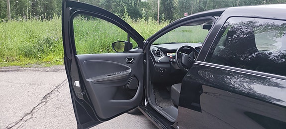 Renault Zoe 11 of 24