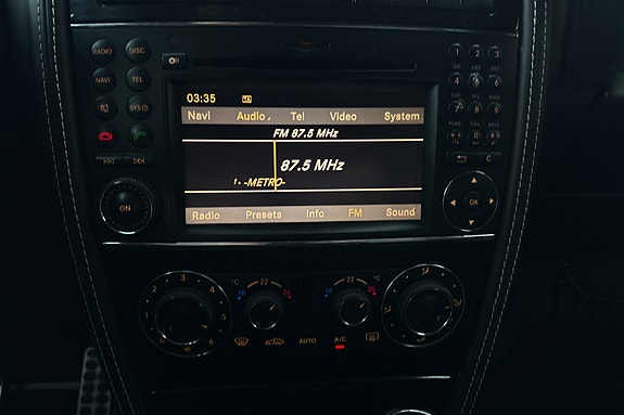 Mercedes-Benz G55 17 of 24