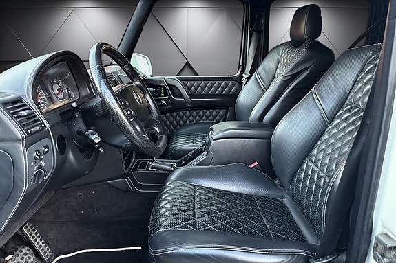 Mercedes-Benz G55 10 of 24
