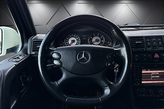Mercedes-Benz G55 12 of 24
