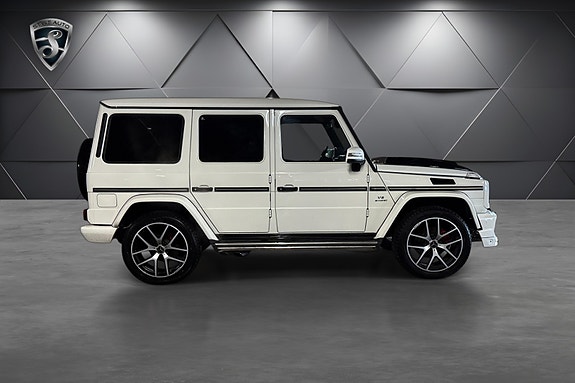 Mercedes-Benz G55 4 of 24