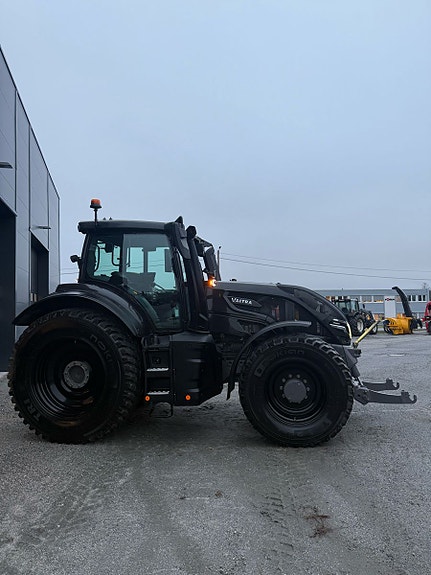 Valtra Q305 2023, kr 2 165 000,-