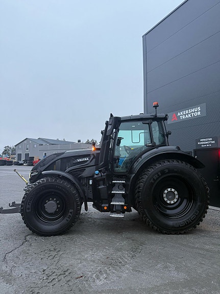 Valtra Q305 2023, kr 2 165 000,-