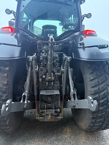 Valtra Q305 2023, kr 2 165 000,-