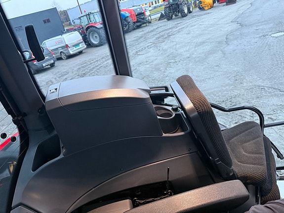 Valtra Q305 2023, kr 2 165 000,-