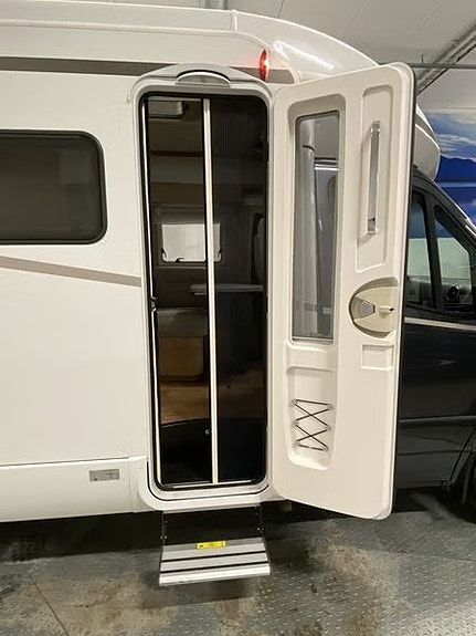 Hymer B580MC-T "Modern Comfort" 9 of 30