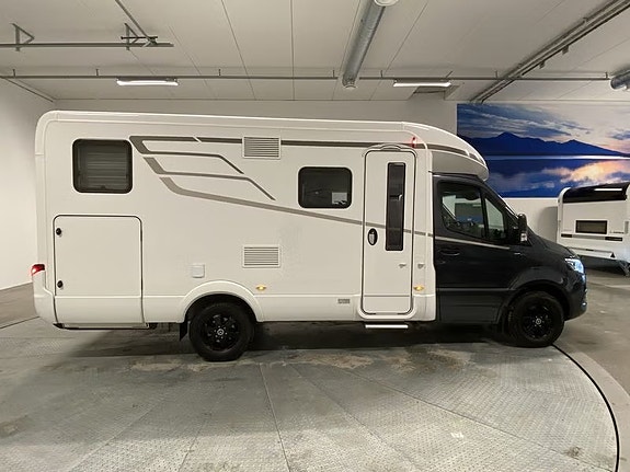 Hymer B580MC-T "Modern Comfort" 2 of 30
