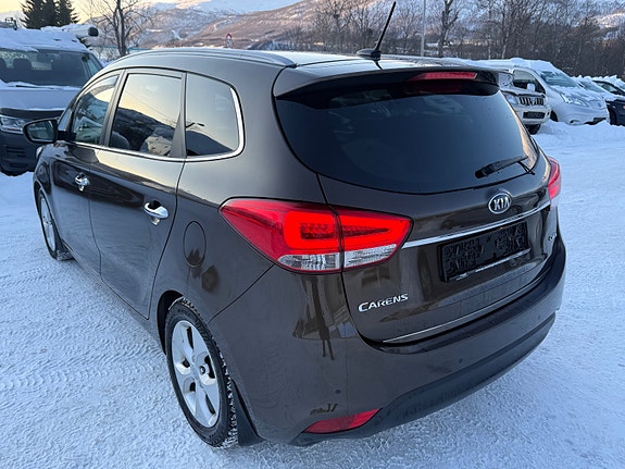 Kia Carens 7 of 25